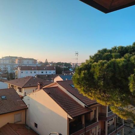 Attico A 2 Passi Dalla Stazione E Centro Storico Rávena Exterior foto